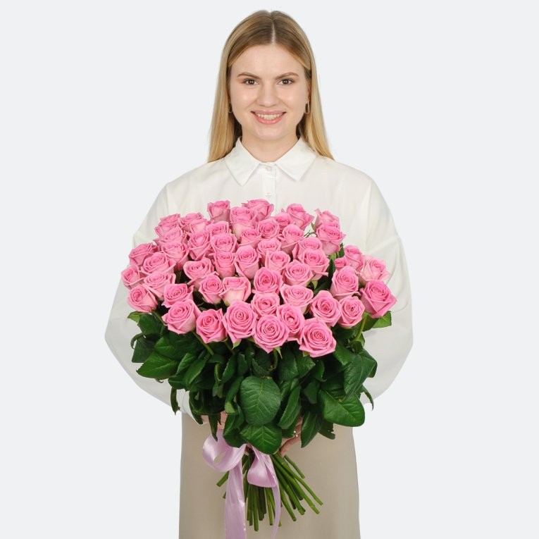 13 розовых роз 60 см, Россия